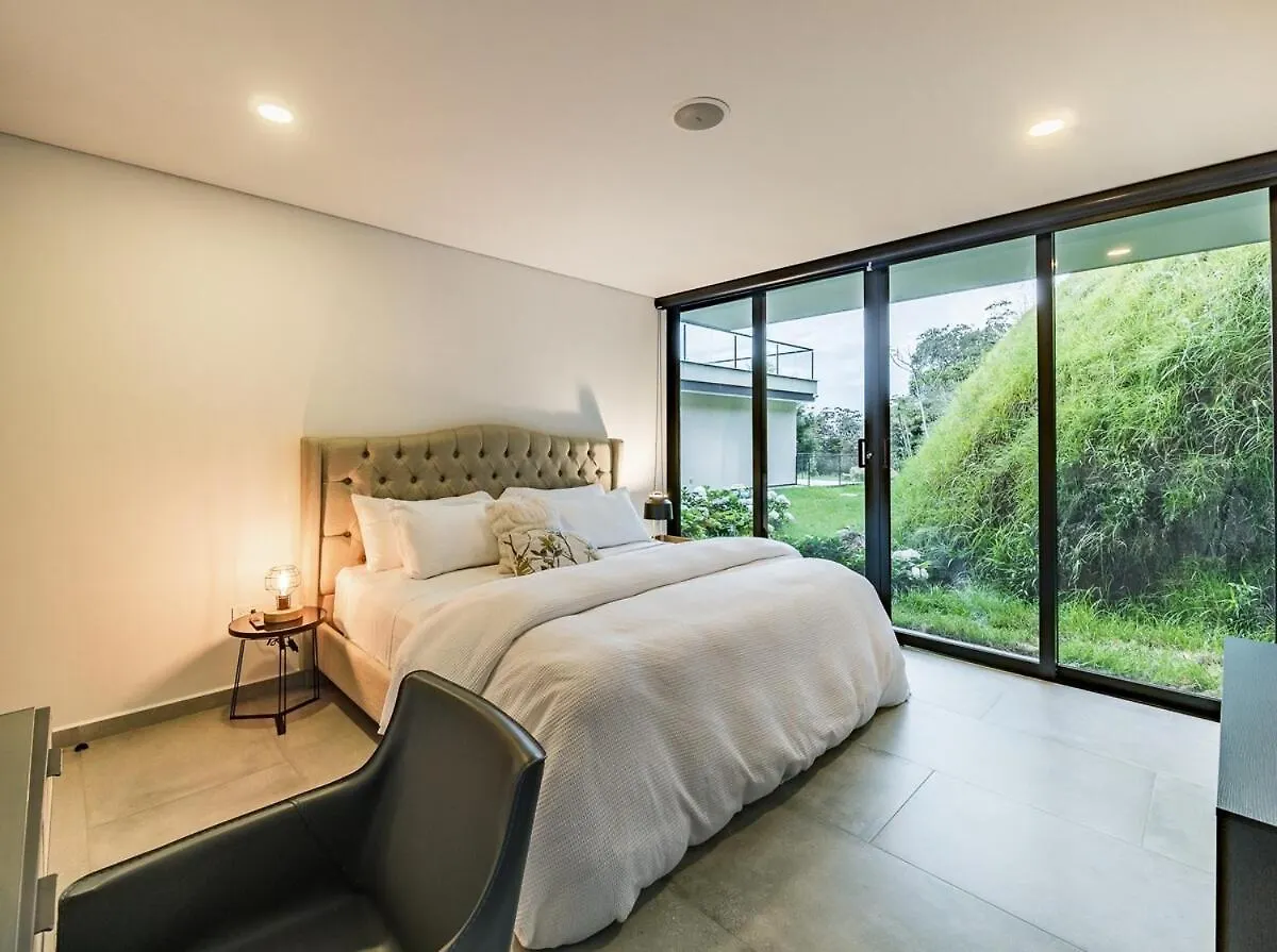 This Exquisite Retreat In Medellín Kolumbie